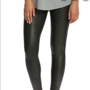 EUC SPANX Faux Leather leggings - L